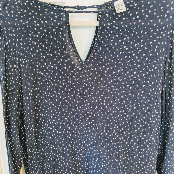 Divided (H&M) hearts top - Picture 3 of 3